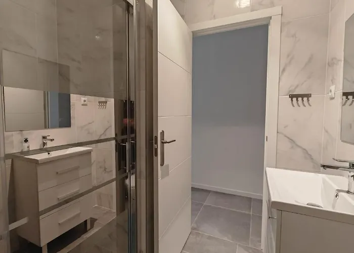 Cc Aparthotel *